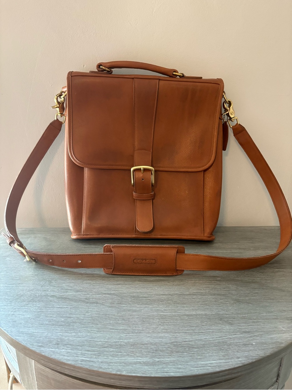 Coach Vintage Leather Emerson Bag with Brass Hardware - Picture 2 of 15